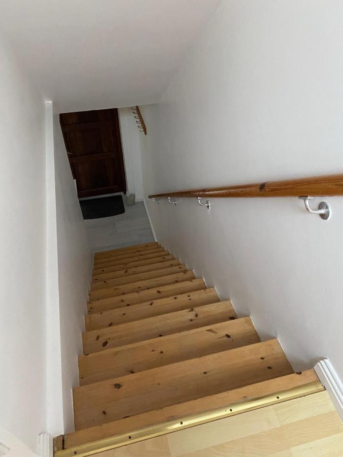 Village Centre Apartment Lahinch Bagian luar foto